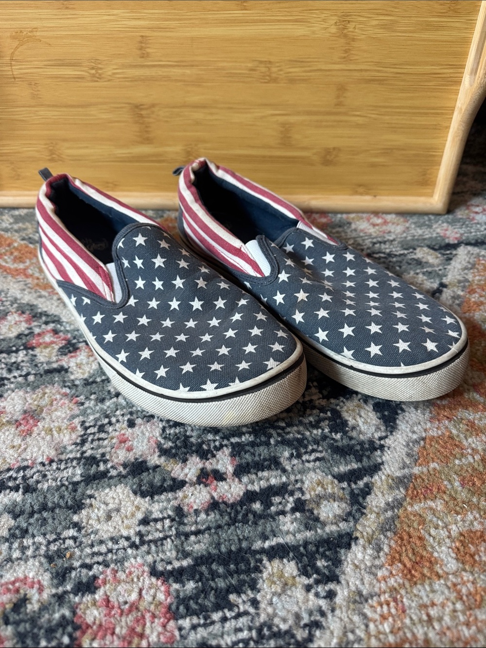 Faded Glory men’s American flag patriotic slip on shoes